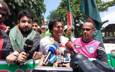 সাতক্ষীরায় পৌঁছে উষ্ণ সংবর্ধনা পেলেন সাফজয়ী সাবিনা