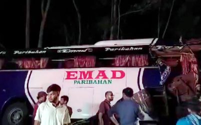 গোপালগঞ্জে দুই বাসের মুখোমুখি সংঘর্ষে চালক নিহত, আহত ১৫