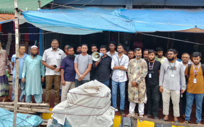 খালিশপুর শপিং কমপ্লেক্সের তালাবদ্ধ ৩০ টি দোকান খুলে দিলো ছাত্ররা