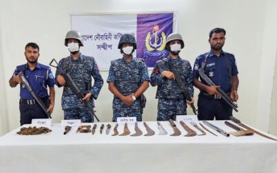 সন্দ্বীপে নৌবাহিনীর অভিযানে মাদক ও দেশীয় আগ্নেয়াস্ত্র উদ্ধার