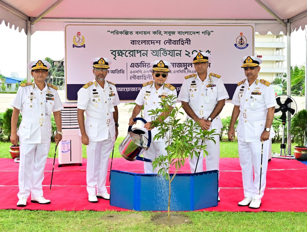 বৃক্ষরোপণ কর্মসূচি উদ্বোধন করলেন নৌবাহিনী প্রধান