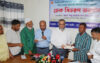 খুলনা ও সাতক্ষীরায় সড়ক দুর্ঘটনায় ক্ষতিগ্রস্ত পরিবারকে বিআরটিএর চেক বিতরণ