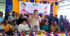 ডুমুরিয়ায় ২১৫ মন্দিরে আর্থিক সহযোগিতা প্রদান করলেন লবি