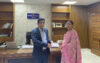 ৬জন সরকারি কর্মচারীর পরিবারকে ৪০ লাখ টাকার চেক হস্তান্তর