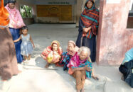 শ্যামনগরে ভোট দিলেন ১১০ বছরের আলেয়া বেগম