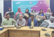 খুলনায় ৯ নারী সাংবাদিকের মাঝে বিজেপিসির ল্যাপটপ বিতরণ