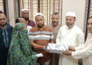 দুর্ঘটনায় নিহতদের পরিবারের মাঝে নৌবাহিনী ও জেলা প্রশাসনের অর্থ সহায়তা