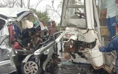 রামপালে বাস-মাইক্রোবাস সংঘর্ষে বর কনেসহ নিহত ১৪