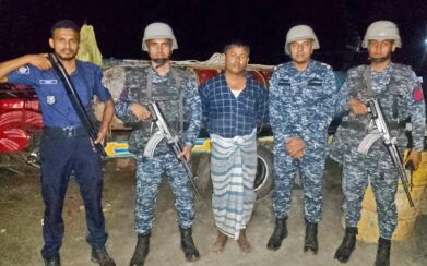 হাতিয়ায় নৌবাহিনীর অভিযানে ডিজেলসহ আটক ১