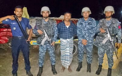 হাতিয়ায় নৌবাহিনীর অভিযানে ডিজেলসহ আটক ১