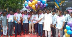 খুলনায় আরএকে সিরামিকসের নতুন ফ্যাক্টরি আউটলেট উদ্বোধন করলেন ব্র্যান্ড অ্যাম্বাসেডর মিরাজ
