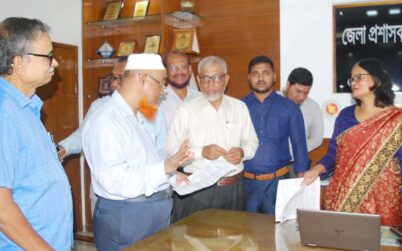 পাইকগাছায় খুবির দ্বিতীয় কৃষি ক্যাম্পাসকে ‘বিজ্ঞানী পি সি রায় কৃষি ইনস্টিটিউট’ নামকরণের দাবিতে স্মারকলিপি