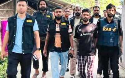 খুলনায় পুলিশ পরিদর্শকের ওপর হামলাকারীসহ গ্রেফতার ২