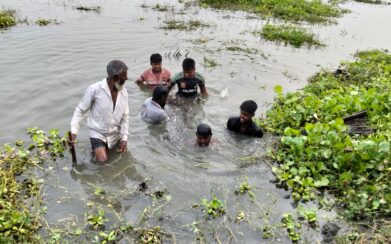 কেশবপুরে খাল দখলমুক্ত, কেটে দেওয়া হলো ঘেরের ভেড়ি